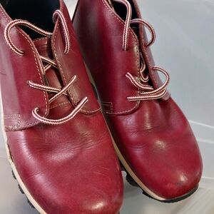 Marc Ecko brownish red leather lace-up hiking chukka ankle boots size 81/2 mens